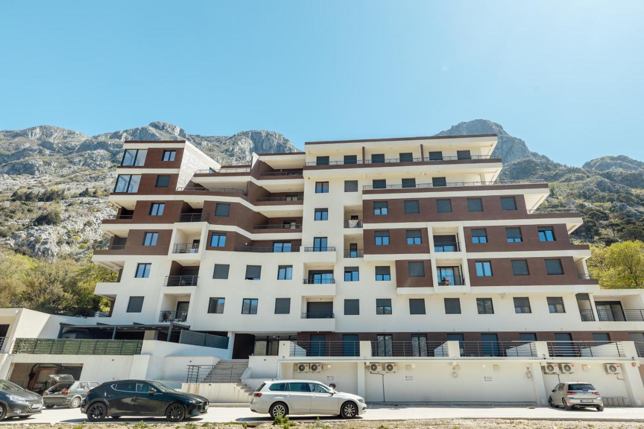 Miracle Apartment Kotor Buitenkant foto